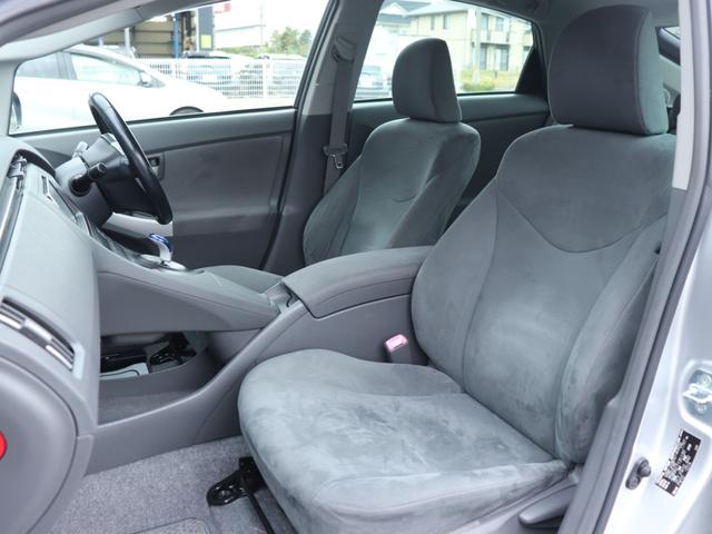 プリウス G 純正HDDナビBカメラ地デジ音楽録音クルーズコントロール スマートキー ビルトインETC ステアリングリモコン コンライトAA/Cフォグランプ ドアバイザ純正15AWトノカバーDVD/CD/AUX再生(31枚目)