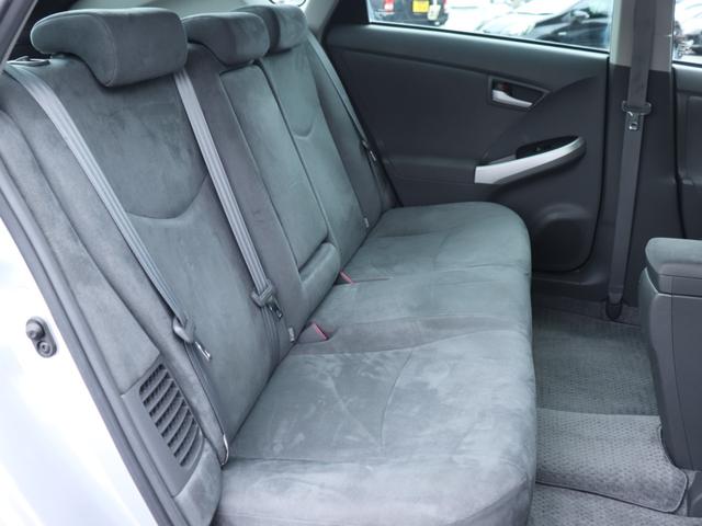 プリウス G 純正HDDナビBカメラ地デジ音楽録音クルーズコントロール スマートキー ビルトインETC ステアリングリモコン コンライトAA/Cフォグランプ ドアバイザ純正15AWトノカバーDVD/CD/AUX再生(34枚目)