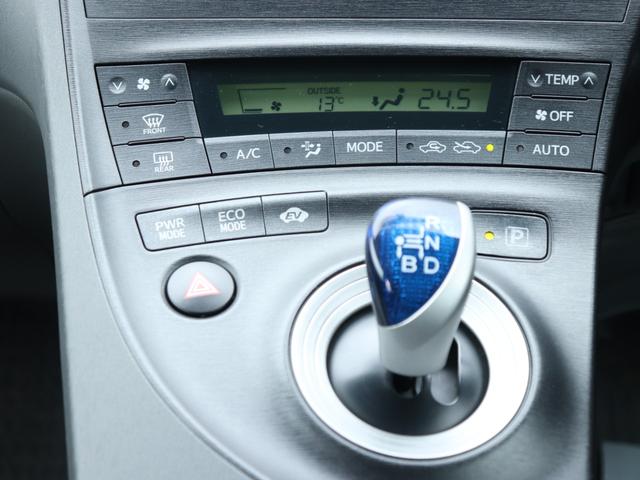 プリウス G 純正HDDナビBカメラ地デジ音楽録音クルーズコントロール スマートキー ビルトインETC ステアリングリモコン コンライトAA/Cフォグランプ ドアバイザ純正15AWトノカバーDVD/CD/AUX再生(38枚目)