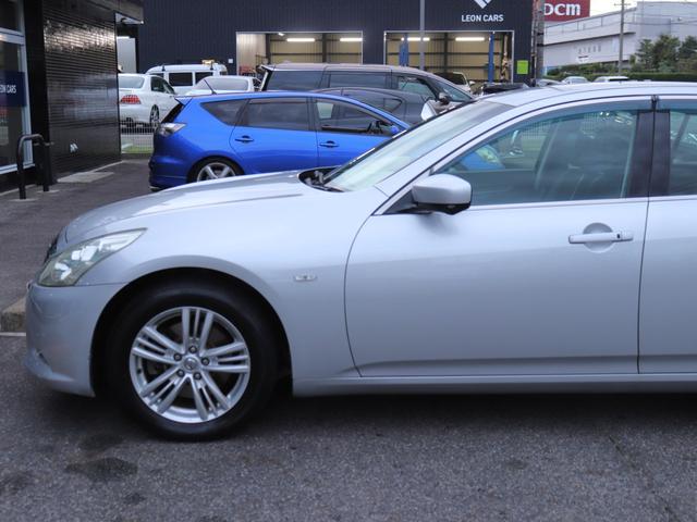 スカイライン 250GT ハーフレザーシート純正ナビBカメラ地デジBT音楽インテリキーHIDヘッドFフォグDバイザ純正17インチAWビルトインETC革巻きHステアリングリモコン前席パワーシート前後ドライブレコーダー(11枚目)