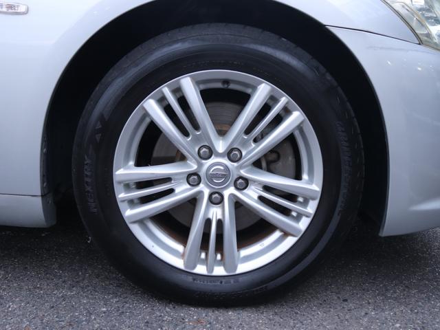 スカイライン 250GT ハーフレザーシート純正ナビBカメラ地デジBT音楽インテリキーHIDヘッドFフォグDバイザ純正17インチAWビルトインETC革巻きHステアリングリモコン前席パワーシート前後ドライブレコーダー(25枚目)