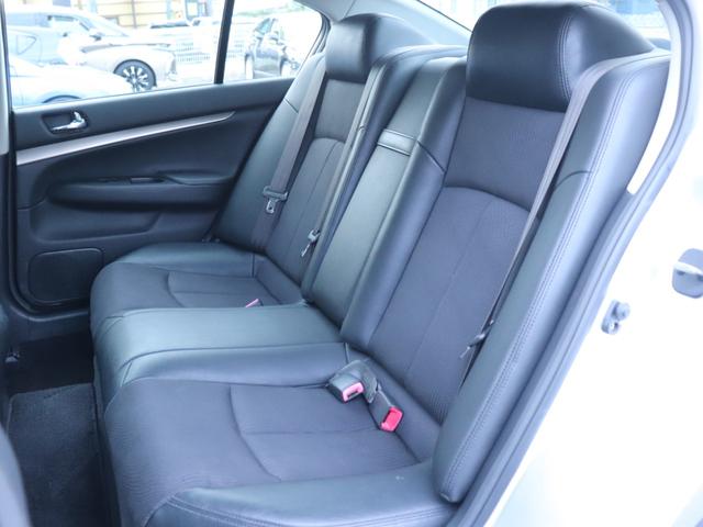 スカイライン 250GT ハーフレザーシート純正ナビBカメラ地デジBT音楽インテリキーHIDヘッドFフォグDバイザ純正17インチAWビルトインETC革巻きHステアリングリモコン前席パワーシート前後ドライブレコーダー(33枚目)