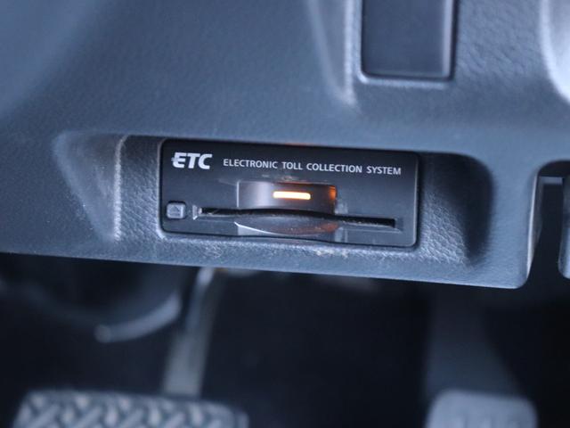 スカイライン 250GT ハーフレザーシート純正ナビBカメラ地デジBT音楽インテリキーHIDヘッドFフォグDバイザ純正17インチAWビルトインETC革巻きHステアリングリモコン前席パワーシート前後ドライブレコーダー(42枚目)