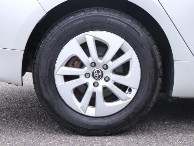 プリウス S レンタカーアップ セーフティセンスLEDヘッド社外メモリーナビBカメラ地デジBT音楽スマートキーDバイザ純正15AWビルトインETCレーダークルコン社外コンビHステアリングリモコン オートハイビーム(21枚目)