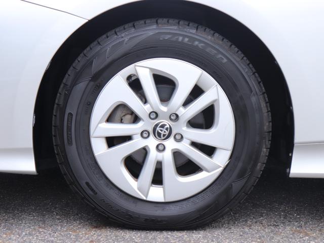 プリウス S レンタカーアップ セーフティセンスLEDヘッド社外メモリーナビBカメラ地デジBT音楽スマートキーDバイザ純正15AWビルトインETCレーダークルコン社外コンビHステアリングリモコン オートハイビーム(23枚目)