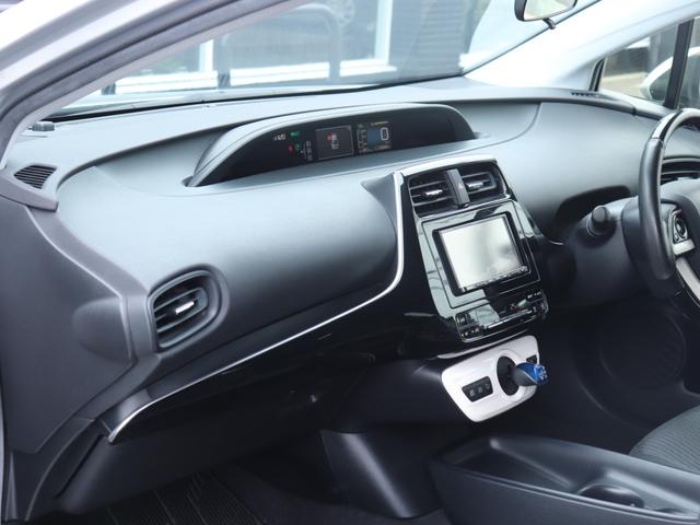 プリウス S レンタカーアップ セーフティセンスLEDヘッド社外メモリーナビBカメラ地デジBT音楽スマートキーDバイザ純正15AWビルトインETCレーダークルコン社外コンビHステアリングリモコン オートハイビーム(28枚目)
