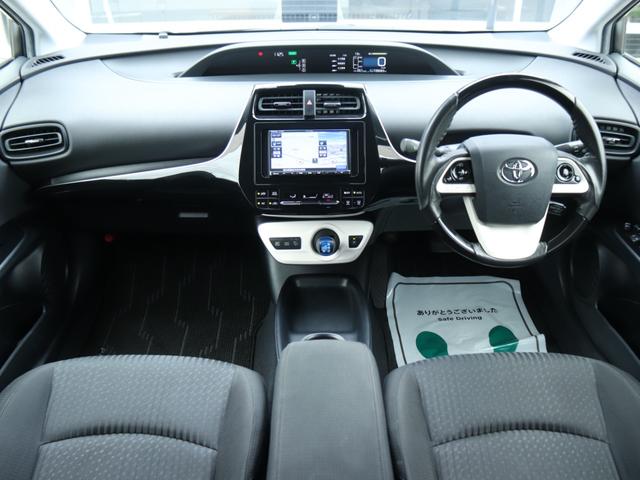 プリウス S レンタカーアップ セーフティセンスLEDヘッド社外メモリーナビBカメラ地デジBT音楽スマートキーDバイザ純正15AWビルトインETCレーダークルコン社外コンビHステアリングリモコン オートハイビーム(29枚目)
