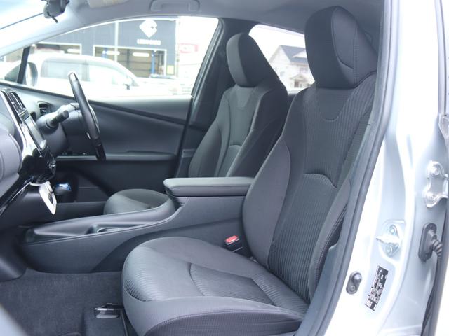 プリウス S レンタカーアップ セーフティセンスLEDヘッド社外メモリーナビBカメラ地デジBT音楽スマートキーDバイザ純正15AWビルトインETCレーダークルコン社外コンビHステアリングリモコン オートハイビーム(30枚目)