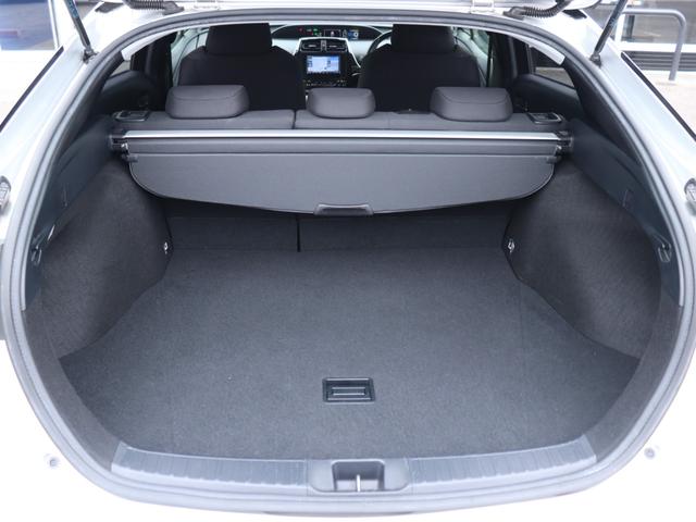 プリウス S レンタカーアップ セーフティセンスLEDヘッド社外メモリーナビBカメラ地デジBT音楽スマートキーDバイザ純正15AWビルトインETCレーダークルコン社外コンビHステアリングリモコン オートハイビーム(34枚目)