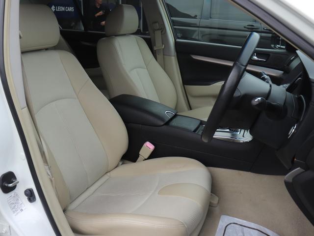 スカイライン 250GT ハーフレザーシート純正HDDナビBカメラ地デジHIDヘッドFフォグ純正17インチAWビルトインETCインテリキー革巻きHステアリングリモコン前席パワーシート プライバシーガラス(31枚目)