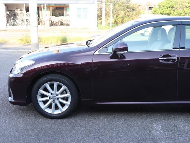 クラウン ロイヤルサルーン　後期モデル純正ＨＤＤナビＢカメラ地デジＢＴ音楽スマートキーＨＩＤヘッドＦフォグＤバイザ純正１７インチＡＷビルトインＥＴＣウッドコンビＨプッシュスタート電動チルト前席パワーシート　クルーズコントロール（15枚目）