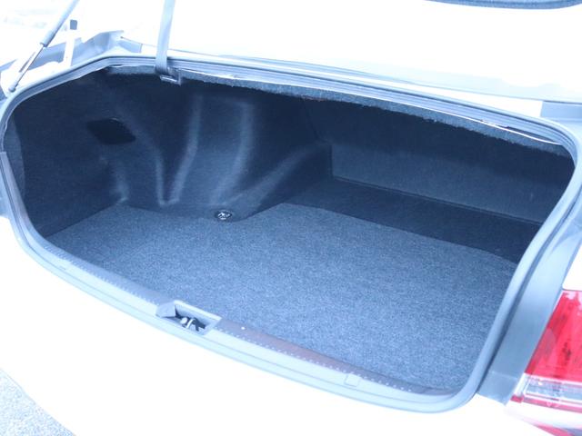 クラウン ロイヤルサルーン　イージークローザー純正ＨＤＤナビＢカメラ地デジＢＴ音楽スマートキーＨＩＤヘッドＦフォグ純正１７ＡＷプッシュスタート前席パワーシート左側カメラ　ビルトインＥＴＣウッドコンビＨステコン　クリアランスソナー（33枚目）