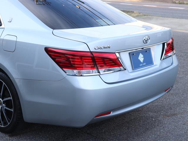 クラウン ロイヤル　社外メモリーナビＢカメラ地デジＢＴ音楽スマートキーＨＩＤヘッドＦフォグ社外１８インチＡＷプッシュスタートＲスモークＥＴＣコンライト（17枚目）