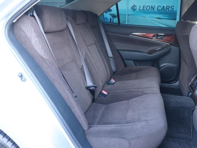 クラウン ロイヤル　社外メモリーナビＢカメラ地デジＢＴ音楽スマートキーＨＩＤヘッドＦフォグ社外１８インチＡＷプッシュスタートＲスモークＥＴＣコンライト（32枚目）