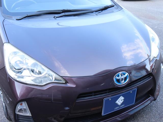 アクア Ｇ　純正ＳＤナビＢカメラ地デジＢＴ音楽スマートキー前席シートヒーター革巻きＨステアリングリモコン　オートエアコン　ライトレベライザＥＴＣドアバイザ　プライバシーガラス純正１５ＳＷ（17枚目）