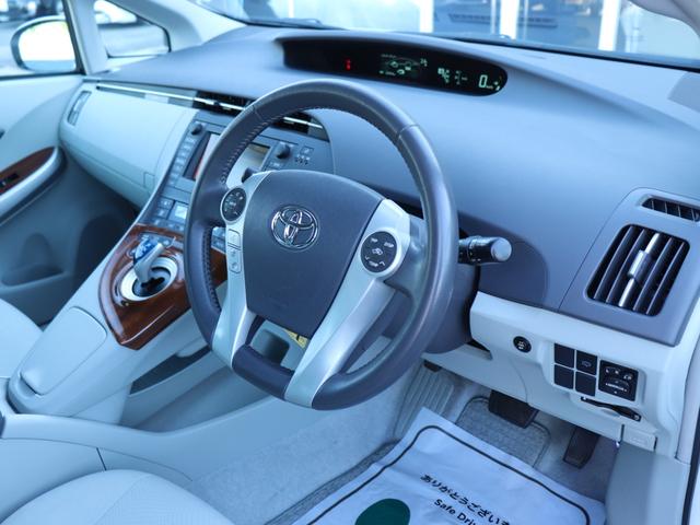 プリウス Ｓツーリングセレクション　ＬＥＤヘッド純正ＨＤＤナビＢカメラ地デジＢＴ音楽ＦフォグＤバイザ純正１７インチＡＷプライバシーガラス革巻きＨビルトインＥＴＣプッシュスタート　スマートキー　ヘッドライトウォッシャー　オートエアコン（28枚目）