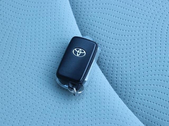 プリウス Ｓツーリングセレクション　ＬＥＤヘッド純正ＨＤＤナビＢカメラ地デジＢＴ音楽ＦフォグＤバイザ純正１７インチＡＷプライバシーガラス革巻きＨビルトインＥＴＣプッシュスタート　スマートキー　ヘッドライトウォッシャー　オートエアコン（38枚目）