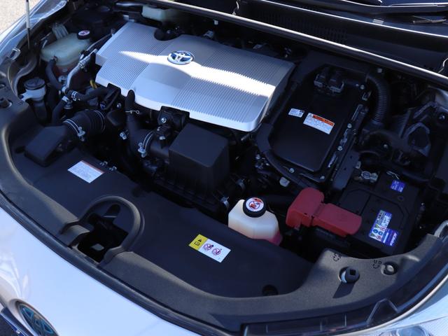 プリウス 　セーフティセンス合成皮革シートＬＥＤヘッド純正９型ＳＤナビＢカメラ地デジＢＴ音楽プリクラッシュ　レーダークルコン　オートハイビーム前席シートヒーター革巻きＨステアリングリモコン純正ドライブレコーダー（27枚目）