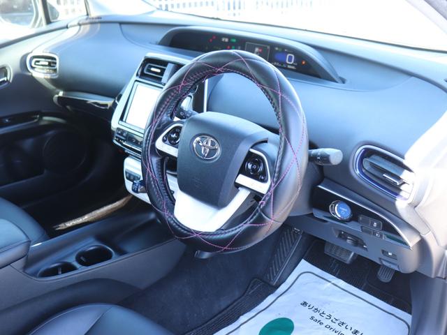 プリウス 　セーフティセンス合成皮革シートＬＥＤヘッド純正９型ＳＤナビＢカメラ地デジＢＴ音楽プリクラッシュ　レーダークルコン　オートハイビーム前席シートヒーター革巻きＨステアリングリモコン純正ドライブレコーダー（28枚目）
