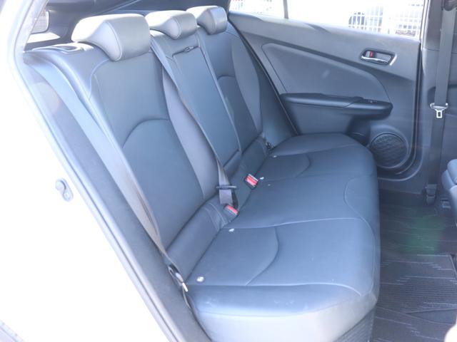 プリウス 　セーフティセンス合成皮革シートＬＥＤヘッド純正９型ＳＤナビＢカメラ地デジＢＴ音楽プリクラッシュ　レーダークルコン　オートハイビーム前席シートヒーター革巻きＨステアリングリモコン純正ドライブレコーダー（34枚目）