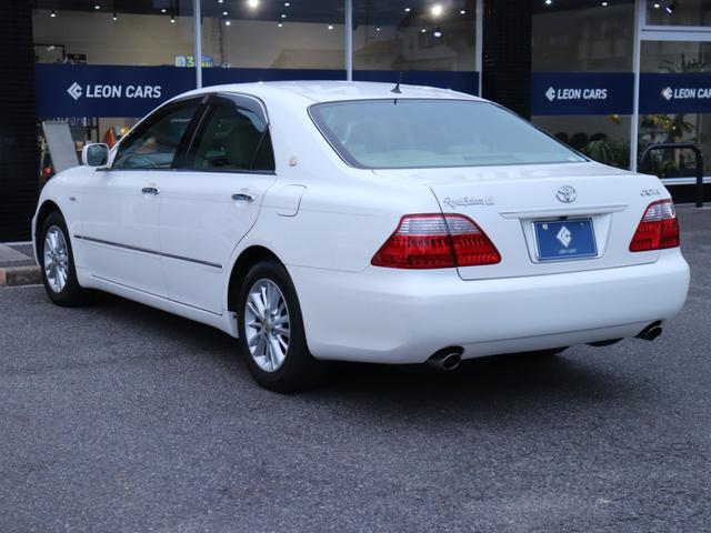 クラウン ロイヤルサルーンＧ　後期モデル純正ＨＤＤナビＢカメラ地デジ　クルーズコントロール前席パワーシート運転席シートメモリー後席電動リクライニング＆シェード革巻きＨ電動チルト　ステコンＨＩＤヘッドＦフォグＤバイザ純正１６ＡＷ（8枚目）