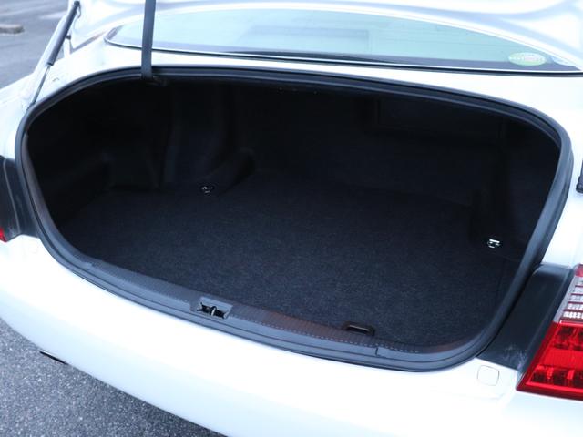 クラウン ロイヤルサルーンＧ　後期モデル純正ＨＤＤナビＢカメラ地デジ　クルーズコントロール前席パワーシート運転席シートメモリー後席電動リクライニング＆シェード革巻きＨ電動チルト　ステコンＨＩＤヘッドＦフォグＤバイザ純正１６ＡＷ（35枚目）