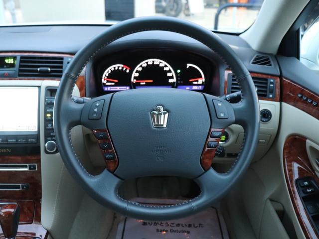 クラウン ロイヤルサルーンＧ　後期モデル純正ＨＤＤナビＢカメラ地デジ　クルーズコントロール前席パワーシート運転席シートメモリー後席電動リクライニング＆シェード革巻きＨ電動チルト　ステコンＨＩＤヘッドＦフォグＤバイザ純正１６ＡＷ（36枚目）