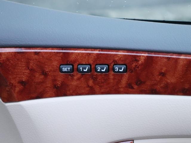 クラウン ロイヤルサルーンＧ　後期モデル純正ＨＤＤナビＢカメラ地デジ　クルーズコントロール前席パワーシート運転席シートメモリー後席電動リクライニング＆シェード革巻きＨ電動チルト　ステコンＨＩＤヘッドＦフォグＤバイザ純正１６ＡＷ（46枚目）