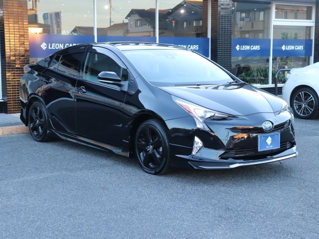 プリウス Ｓツーリングセレクション　モデリスタフルエアロ　セーフティセンスＬＥＤヘッド社外メモリーナビＢカメラ地デジＢＴ音楽ＡＣ１００Ｖスマートキー合皮シート前席シートヒーター純正１７ＡＷプッシュスタートＲフォグ革巻きＨステコンＥＴＣ（6枚目）