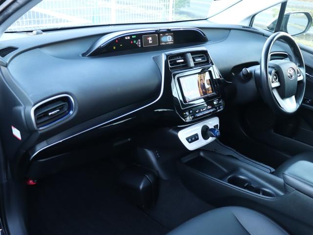 プリウス Ｓツーリングセレクション　モデリスタフルエアロ　セーフティセンスＬＥＤヘッド社外メモリーナビＢカメラ地デジＢＴ音楽ＡＣ１００Ｖスマートキー合皮シート前席シートヒーター純正１７ＡＷプッシュスタートＲフォグ革巻きＨステコンＥＴＣ（33枚目）