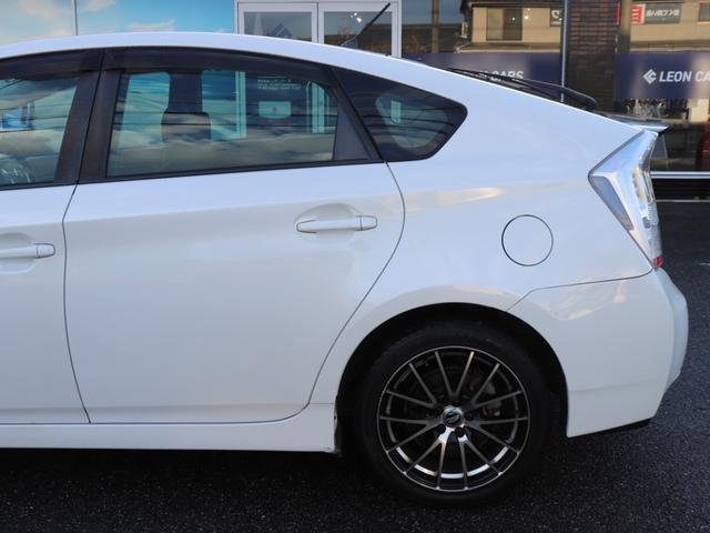 プリウス Sツーリングセレクション LEDヘッド 純正SDナビ地デジ 音楽録音 スマートキーETCステアリングリモコン コンライト オートエアコン フォグランプ ヘッドライトウォッシャー 社外17AWトノカバーCD/DVD/SD(12枚目)