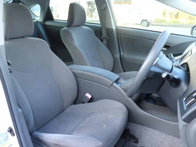 プリウス Sツーリングセレクション LEDヘッド 純正SDナビ地デジ 音楽録音 スマートキーETCステアリングリモコン コンライト オートエアコン フォグランプ ヘッドライトウォッシャー 社外17AWトノカバーCD/DVD/SD(31枚目)