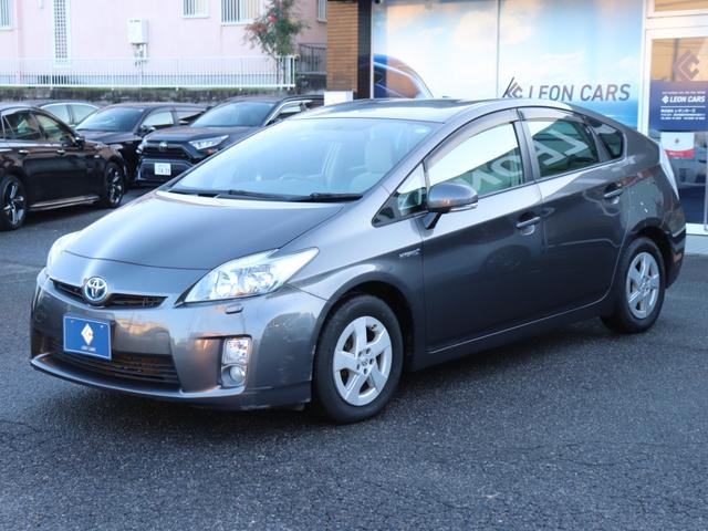 プリウス Ｓ　ＬＥＤエディション　ＬＥＤヘッドライト純正ナビ地デジＢｌｕｅｔｏｏｔｈ音楽ステアリングリモコン革巻きステアリング純正１５ＡＷドアバイザー　オートエアコン　フォグランプ　音楽録音（5枚目）