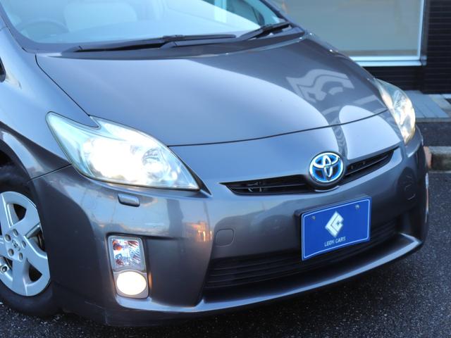 プリウス Ｓ　ＬＥＤエディション　ＬＥＤヘッドライト純正ナビ地デジＢｌｕｅｔｏｏｔｈ音楽ステアリングリモコン革巻きステアリング純正１５ＡＷドアバイザー　オートエアコン　フォグランプ　音楽録音（19枚目）