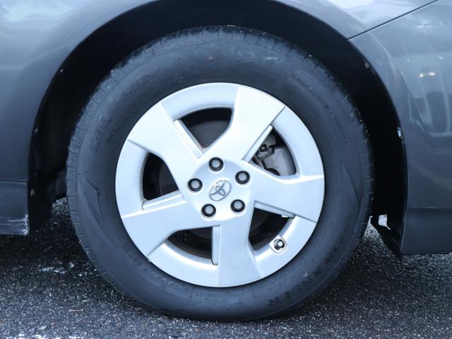 プリウス Ｓ　ＬＥＤエディション　ＬＥＤヘッドライト純正ナビ地デジＢｌｕｅｔｏｏｔｈ音楽ステアリングリモコン革巻きステアリング純正１５ＡＷドアバイザー　オートエアコン　フォグランプ　音楽録音（24枚目）