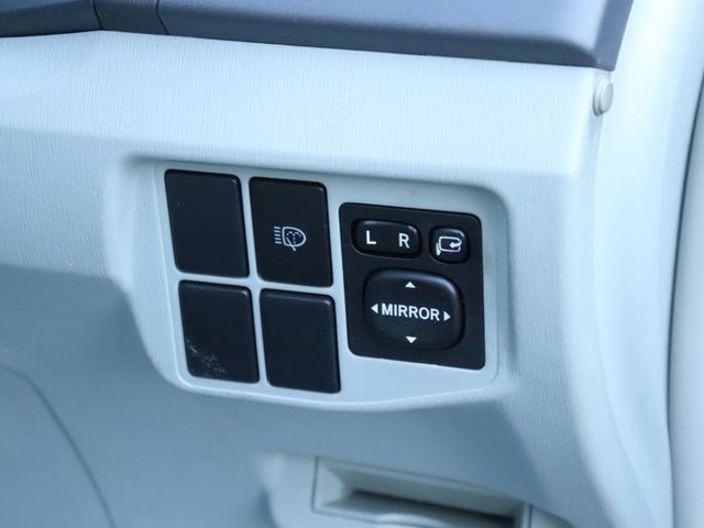 プリウス Ｓ　ＬＥＤエディション　ＬＥＤヘッドライト純正ナビ地デジＢｌｕｅｔｏｏｔｈ音楽ステアリングリモコン革巻きステアリング純正１５ＡＷドアバイザー　オートエアコン　フォグランプ　音楽録音（43枚目）