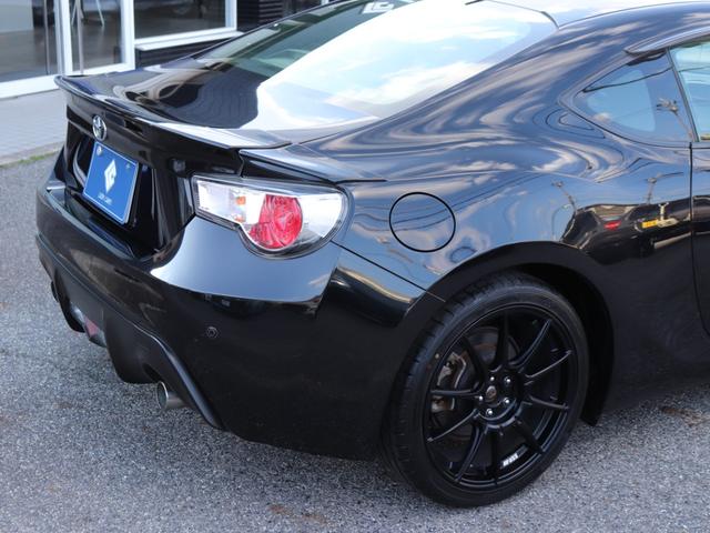 ８６ Ｇ　モデリスタエアロＳＳＲ１８インチＡＷ純正ＳＤナビＢカメラ地デジＢＴ音楽ＴＲＤトランクスポイラー　コーナーセンサーＥＴＣキーレス革巻きハンドル　ライトレベライザ　キーレス（16枚目）