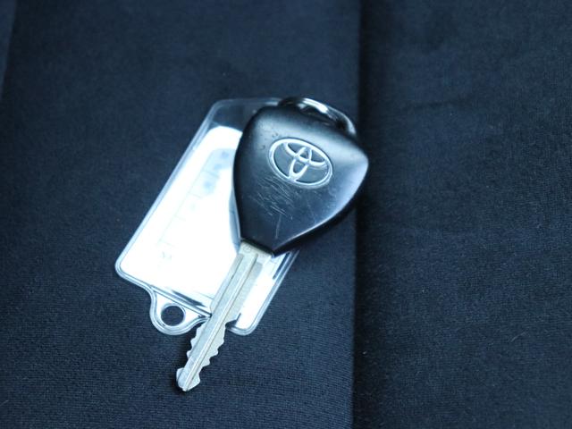 ８６ Ｇ　モデリスタエアロＳＳＲ１８インチＡＷ純正ＳＤナビＢカメラ地デジＢＴ音楽ＴＲＤトランクスポイラー　コーナーセンサーＥＴＣキーレス革巻きハンドル　ライトレベライザ　キーレス（38枚目）