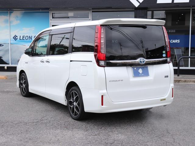 TOYOTA ESQUIRE HYBRID GI BLACK TAILORED