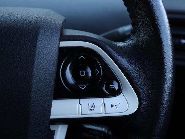 プリウス Ｓ　セーフティセンスＬＥＤヘッド純正ＳＤナビＢカメ地デジＢＴ音楽スマートキー　ビルトインＥＴＣ革巻Ｈレーダークルコン　ステアリングリモコン　オートハイビームＬＤＡドアバイザ　プライバシーガラス純正１５ＡＷ（44枚目）