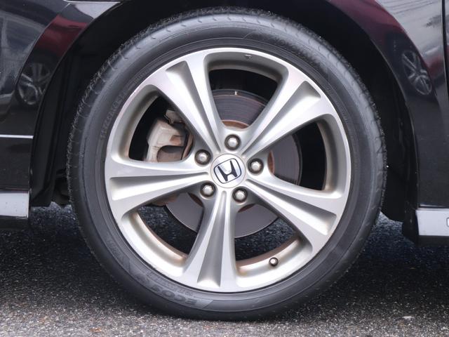 オデッセイ ＭＸ・エアロパッケージ　後期モデル純正インターナビＢカメラ地デジ　スマートキーＨＩＤヘッドＦフォグＤバイザー純正１８ＡＷビルトインＥＴＣ革巻きＨパドルシフト　ステアリングリモコン　オートライト　オートエアコン　リアクーラー（24枚目）