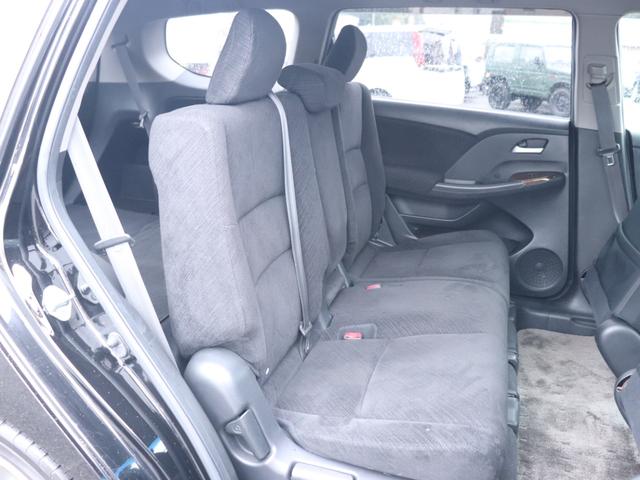 オデッセイ ＭＸ・エアロパッケージ　後期モデル純正インターナビＢカメラ地デジ　スマートキーＨＩＤヘッドＦフォグＤバイザー純正１８ＡＷビルトインＥＴＣ革巻きＨパドルシフト　ステアリングリモコン　オートライト　オートエアコン　リアクーラー（34枚目）