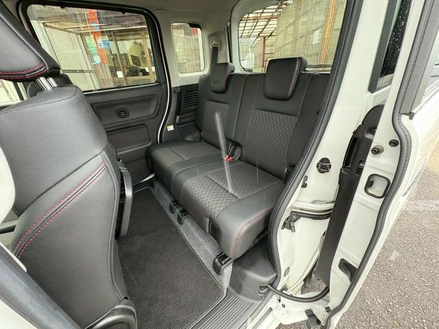 スペーシアカスタム ハイブリッドＸＳ　全方位モニター用カメラパッケージ装着車　クリアランスソナー　ＬＥＤヘッドランプ　オートライト　オートマチックハイビーム　運転席ヒートヒーター　両側オートスライドドア　ＢＴオーディオ　フルセグＴＶ（18枚目）