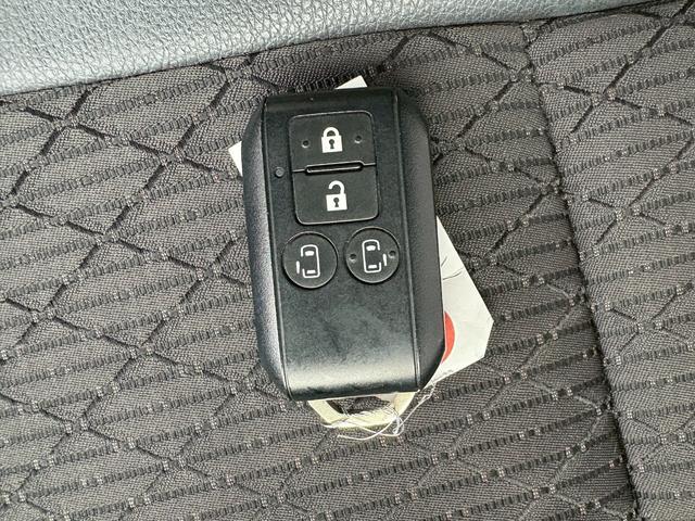 スペーシアカスタム ハイブリッドＸＳ　全方位モニター用カメラパッケージ装着車　クリアランスソナー　ＬＥＤヘッドランプ　オートライト　オートマチックハイビーム　運転席ヒートヒーター　両側オートスライドドア　ＢＴオーディオ　フルセグＴＶ（53枚目）