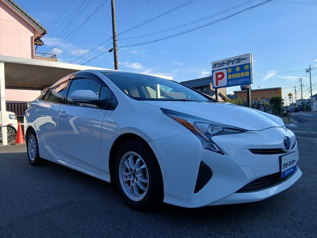 プリウス Ｓ　スマートキー・プッシュスター・ＥＴＣ・ステアリングスイッチ・Ｅナビ＆フルセグＴＶ・Ｂｌｕｅｔｏｏｔｈ（11枚目）