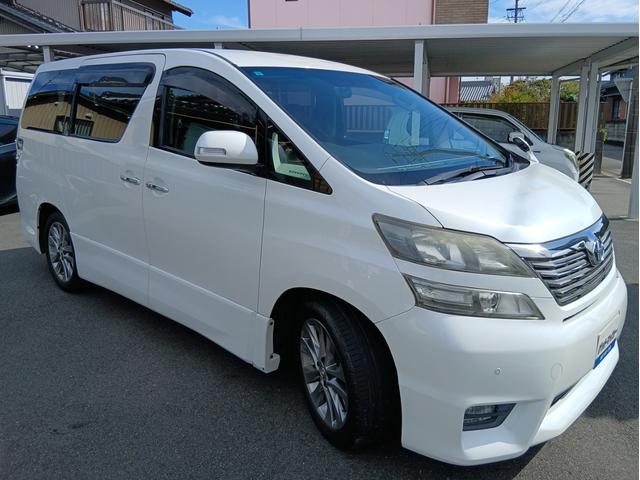 ヴェルファイア ２．４Ｚ　プラチナセレクションＩＩ　２．４Ｚ　プラチナセレクションＩＩ　ＨＤＤナビ　フルセグＴＶ　ブルートゥース　バックカメラ　２列目オットマン　両側パワースラ　パワーバックドア　ＥＴＣ車載器　ＨＩＤヘッドライト　１８インチアルミ（3枚目）