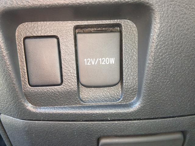 ヴェルファイア ２．４Ｚ　プラチナセレクションＩＩ　２．４Ｚ　プラチナセレクションＩＩ　ＨＤＤナビ　フルセグＴＶ　ブルートゥース　バックカメラ　２列目オットマン　両側パワースラ　パワーバックドア　ＥＴＣ車載器　ＨＩＤヘッドライト　１８インチアルミ（31枚目）