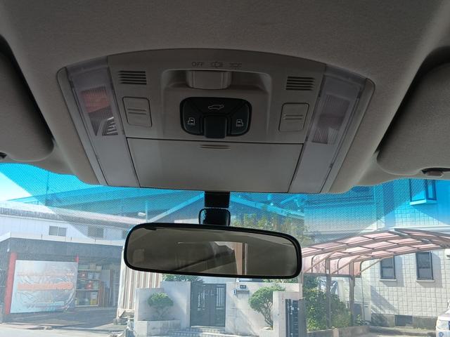 ヴェルファイア ２．４Ｚ　プラチナセレクションＩＩ　２．４Ｚ　プラチナセレクションＩＩ　ＨＤＤナビ　フルセグＴＶ　ブルートゥース　バックカメラ　２列目オットマン　両側パワースラ　パワーバックドア　ＥＴＣ車載器　ＨＩＤヘッドライト　１８インチアルミ（37枚目）