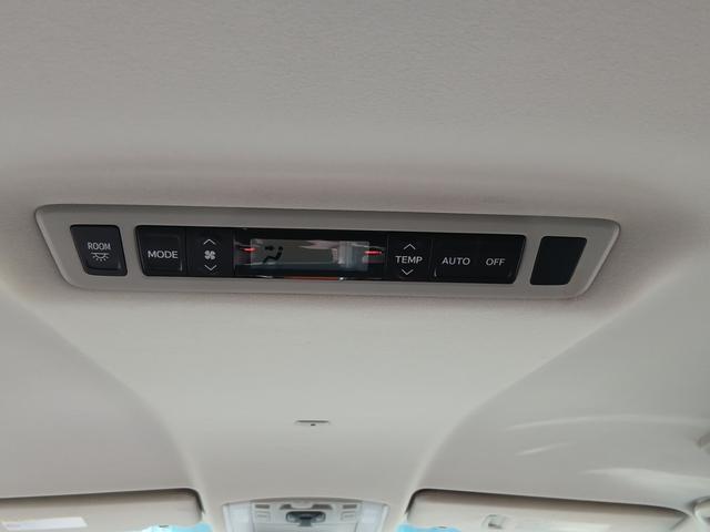 ヴェルファイア ２．４Ｚ　プラチナセレクションＩＩ　２．４Ｚ　プラチナセレクションＩＩ　ＨＤＤナビ　フルセグＴＶ　ブルートゥース　バックカメラ　２列目オットマン　両側パワースラ　パワーバックドア　ＥＴＣ車載器　ＨＩＤヘッドライト　１８インチアルミ（43枚目）