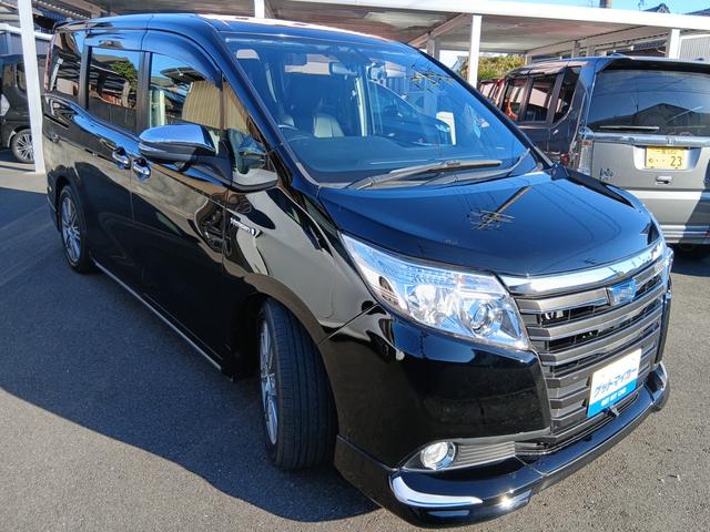 ノア 　ハイブリッドＧ　　エアロ　パワスラ　シートヒーター　アラウンドビューモニター　シートヒーター　社外ホイール　純正９インチナビ（3枚目）